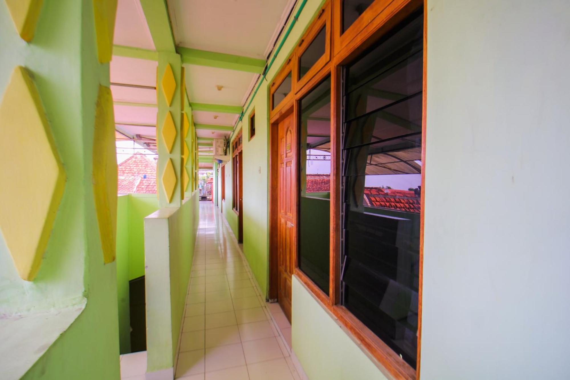 Prayogo Style Inn Prawirotaman Yogyakarta Exterior foto